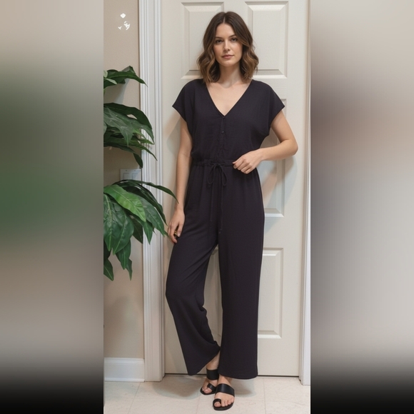 Cloth & Stone Women's Black Linen Deep V Jumpsuit Size XS - Picture 1 of 16